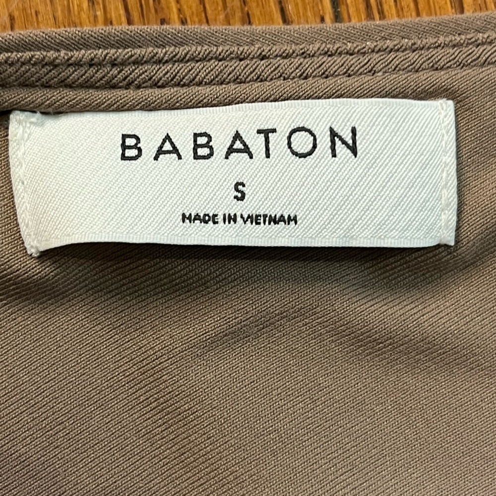 Babaton Aritzia Brown V Neck Cutout Bodysuit Women’s Size S Minimalist Stretch - Picture 6 of 7